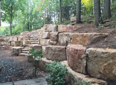 Best boulder retaining wall